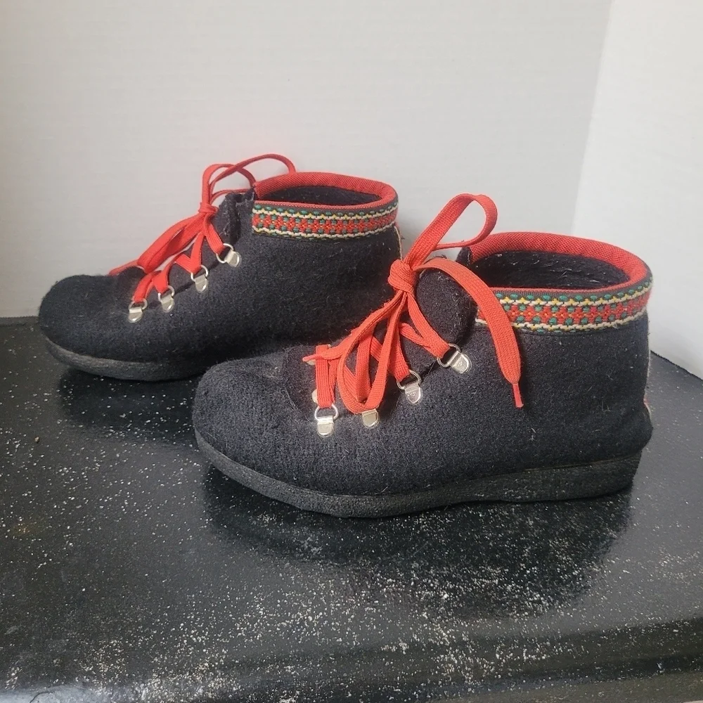 Nye Nesna Lobben, Wool felted winter boots Black ankle height, Women 6.5 EU 37